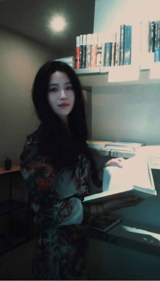 爆料流浪女孩视频网红,网红爆料引发网友热议  第2张 爆料流浪女孩视频网红,网红爆料引发网友热议  第2张